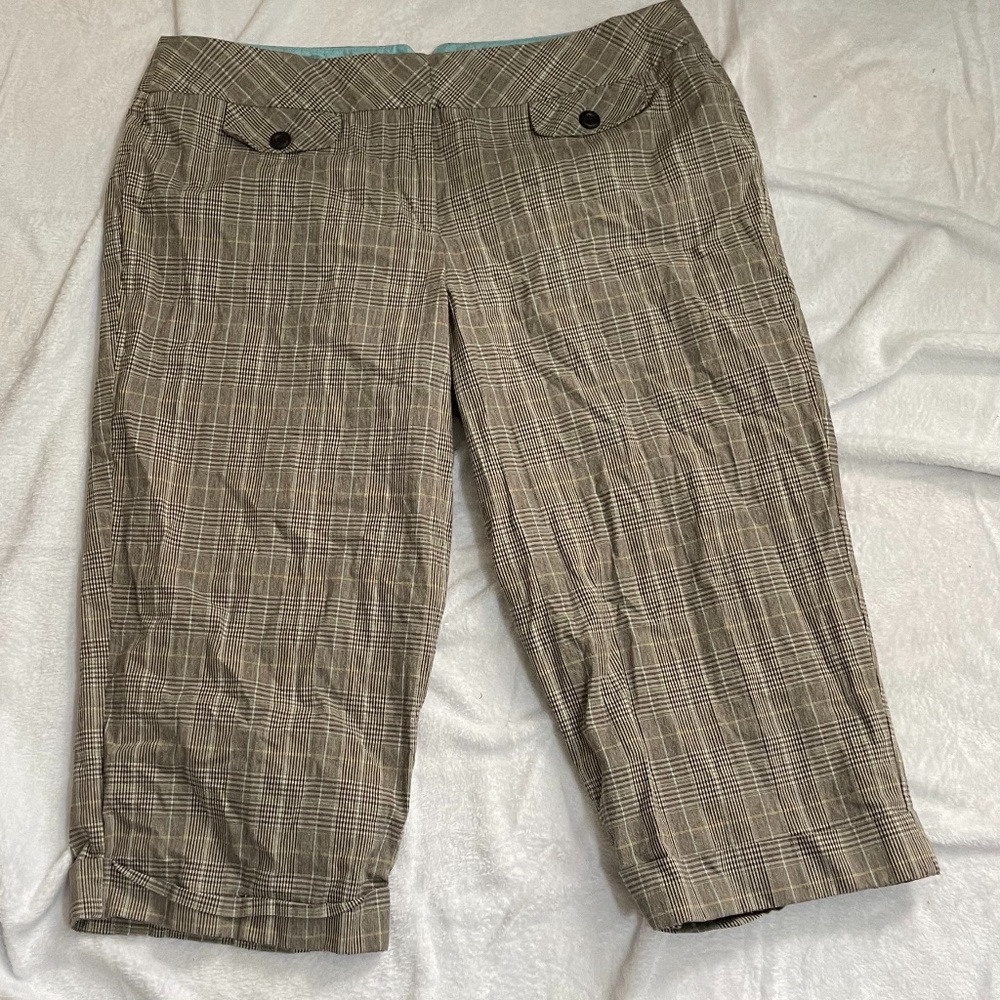 Short Set - Picture 2 of 11